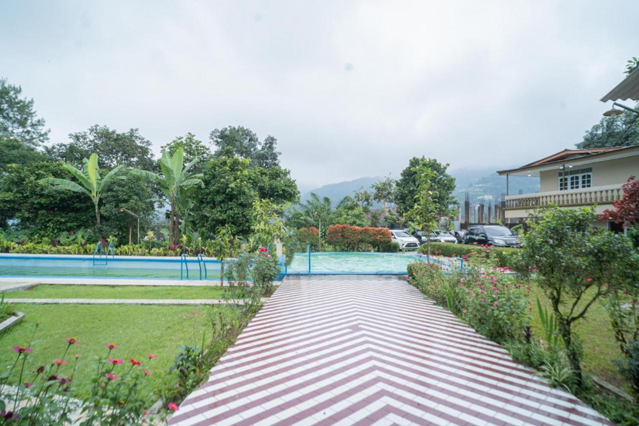 Reddoorz Near Taman Safari 2 Hotel Bogor Exterior photo